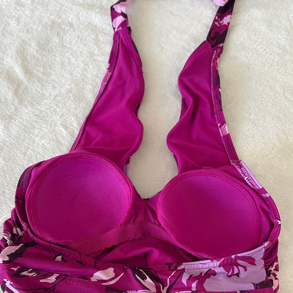 Land’s End Vibrant Floral One Piece Swimsuit - Picture 4 of 5